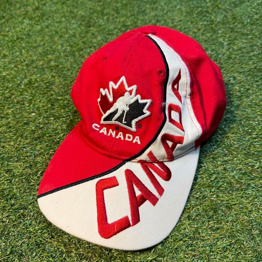 Vintage 1999 Team Canada Hockey Snapback Hat